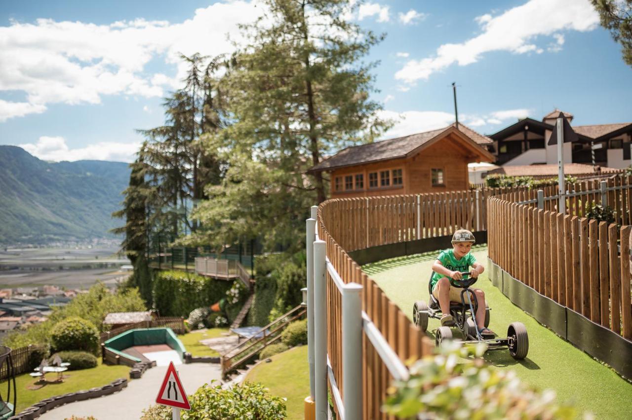 Das Grafenstein Familienresidence Cermes Exterior photo